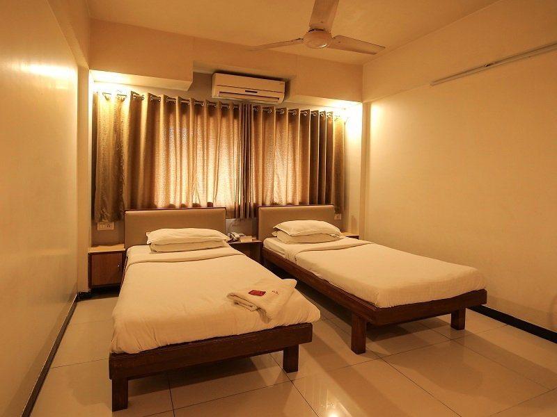 Hotel Sangam Karād Exterior foto