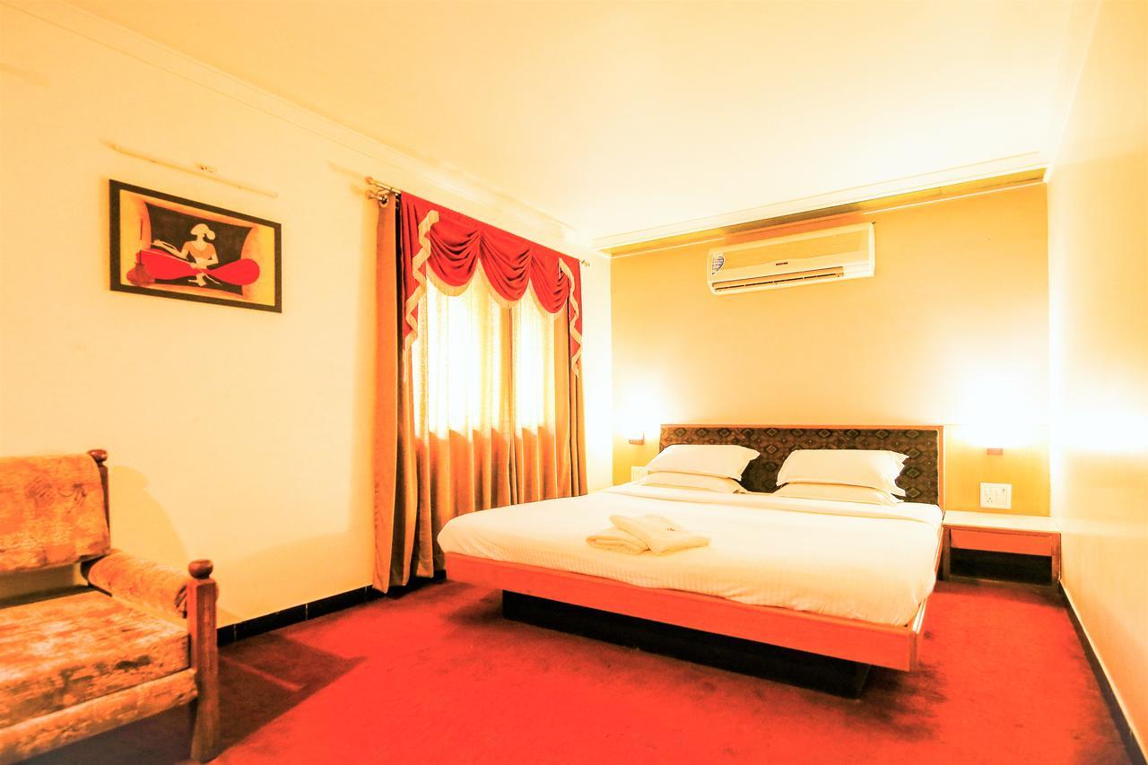 Hotel Sangam Karād Exterior foto